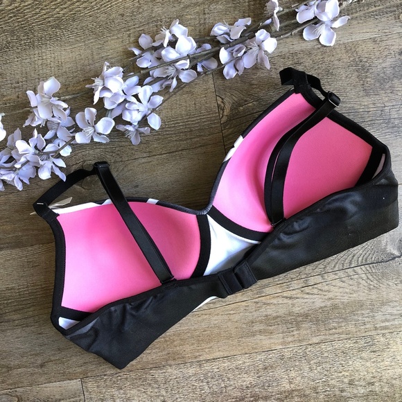 2/$33 ❤️ Victoria's Secret PINK Cool & Comfy Bra - Picture 2 of 4